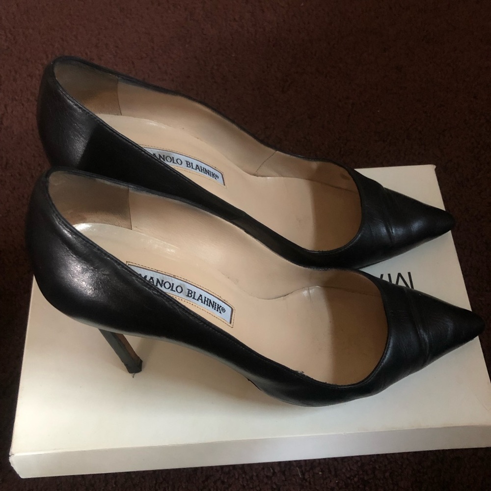 Manolo blahnik Classic black pumps 38.5